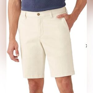 Tommy Bahama 10-Inch Boracay Shorts - Flat Front Bleached Sand Size 40 NWT